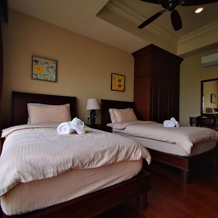 Casa Del Rio Residences Malacca Exterior photo